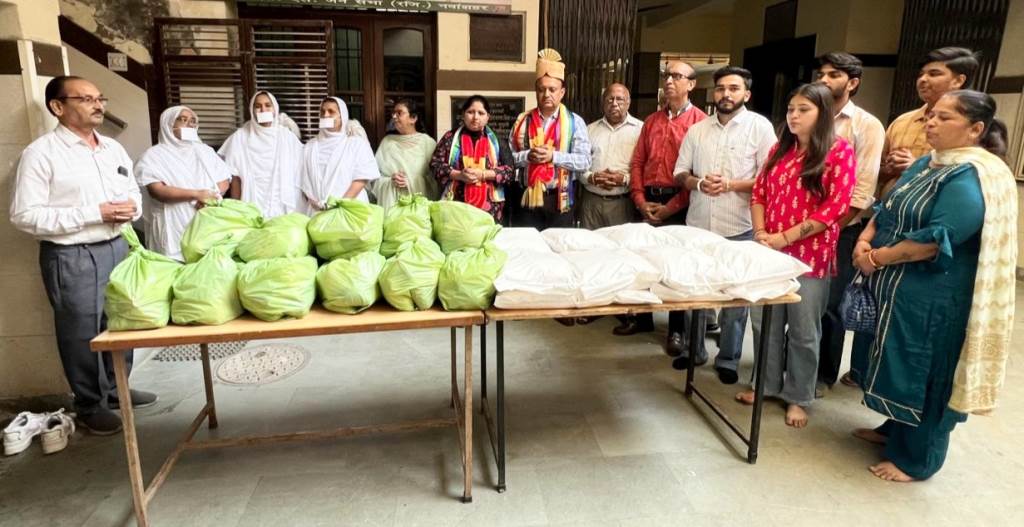 Ration was distributed to the needy in memory of late Shingara Ram